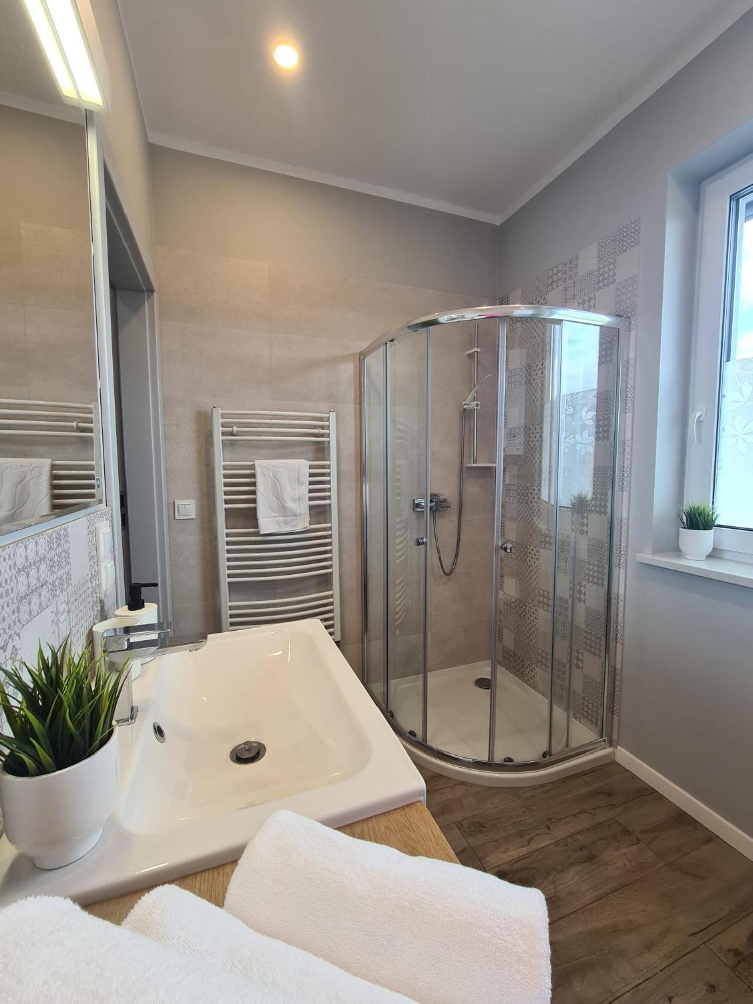 Apartamenty "La Villa" Superior II Z Dwoma Sypialniami, Balkonem, Parkingiem, Blisko Centrum Kudowa-Zdrój Buitenkant foto