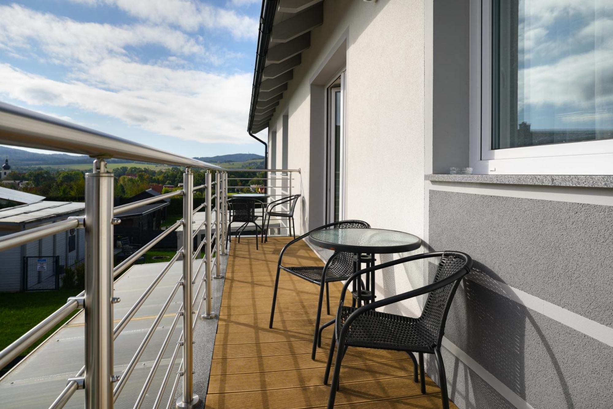 Apartamenty "La Villa" Superior II Z Dwoma Sypialniami, Balkonem, Parkingiem, Blisko Centrum Kudowa-Zdrój Buitenkant foto